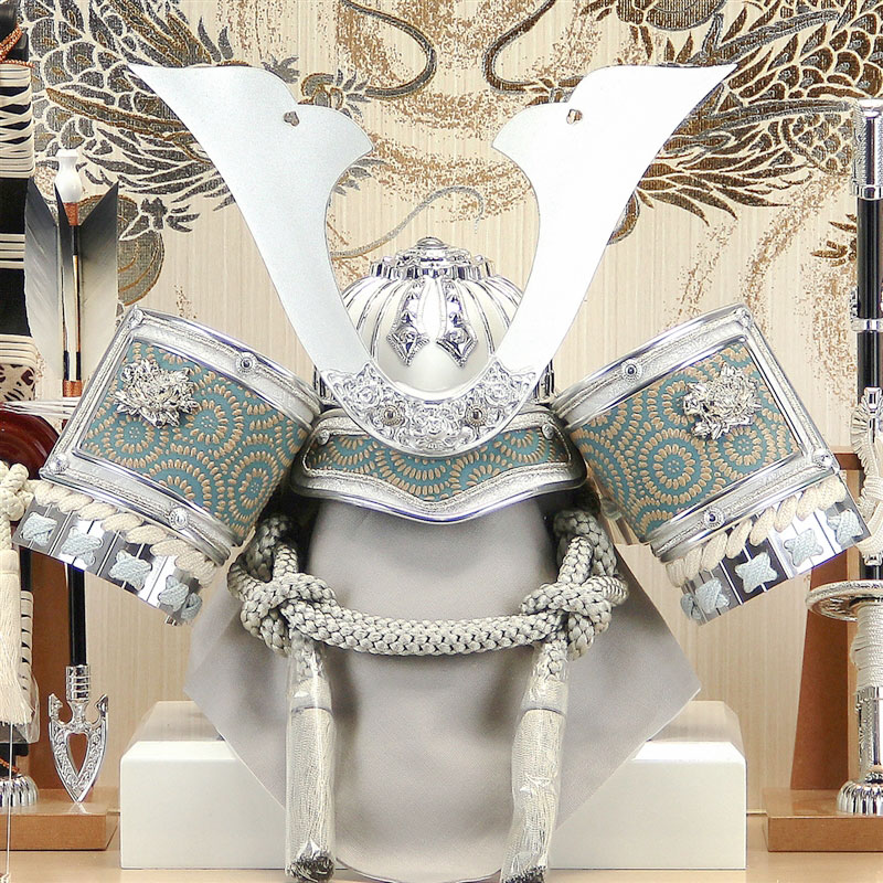 名入れ兜ケース飾り「螺旋双竜白銀中鍬」 56066M 五月人形 【メーカー直送】