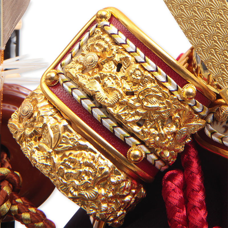 最終お値下げです【久月公式】五月人形 兜飾り 送料無料】 久月 兜ケース飾り「松葉打大鍬形二太刀」 56100K 五