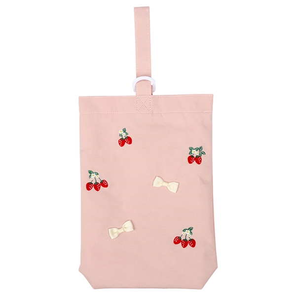 シューズバッグ　いちご刺繍 ピンク Ｆ
