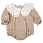 レース衿つき女児ロンパース　ベージュ