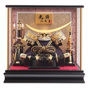 久月　兜ケース飾り「黒金三日月前立て」56113K 五月人形 【メーカー直送】