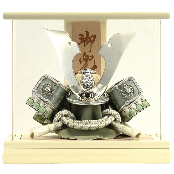 小さな兜ケース飾り